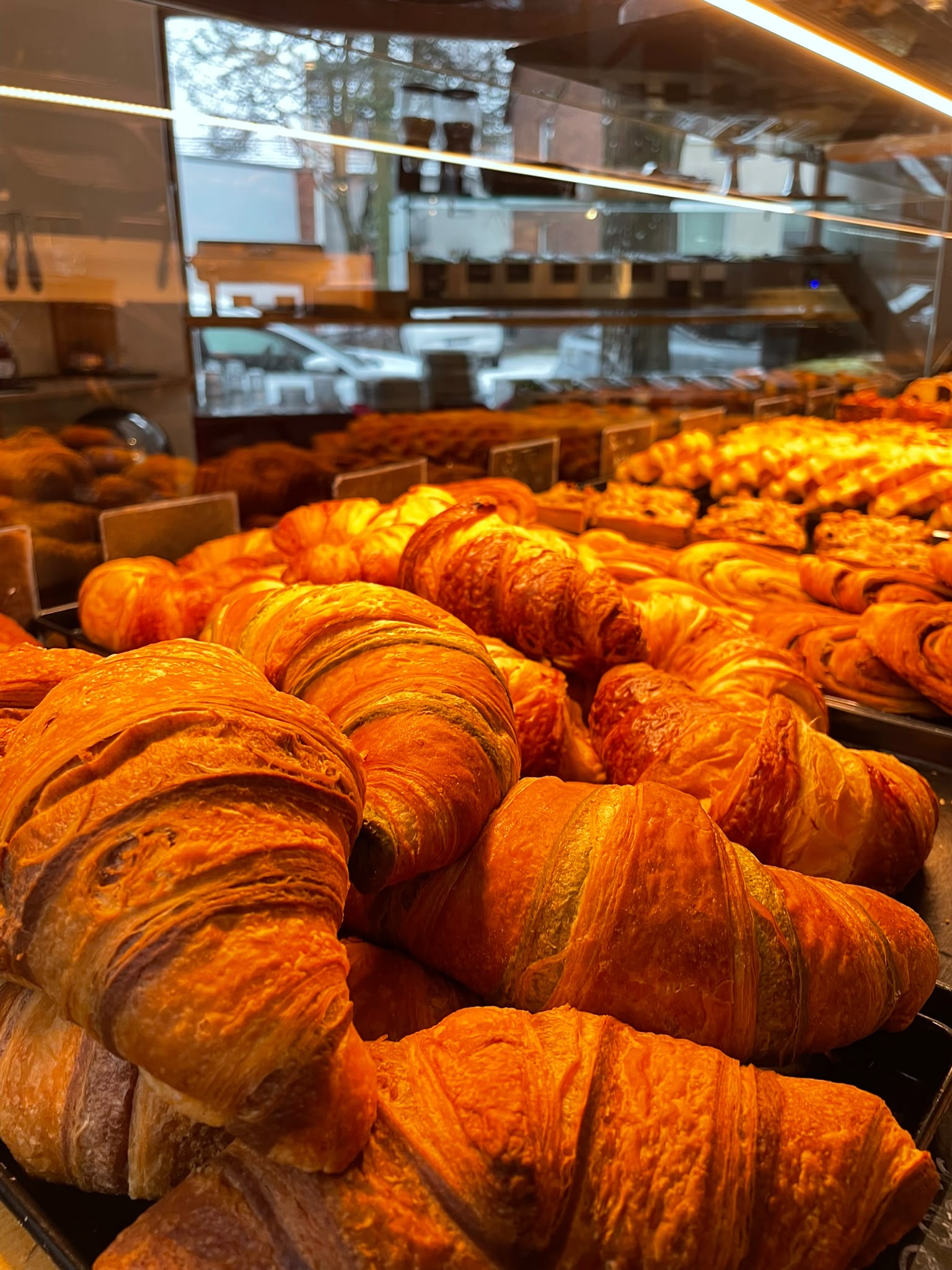 Frische Croissants im Café May Wandsbek